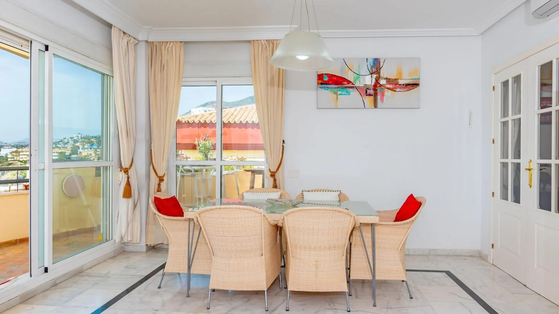 Torrequebrada Beachfront Apartment, Costa Del Sol Benalmádena Apartmán